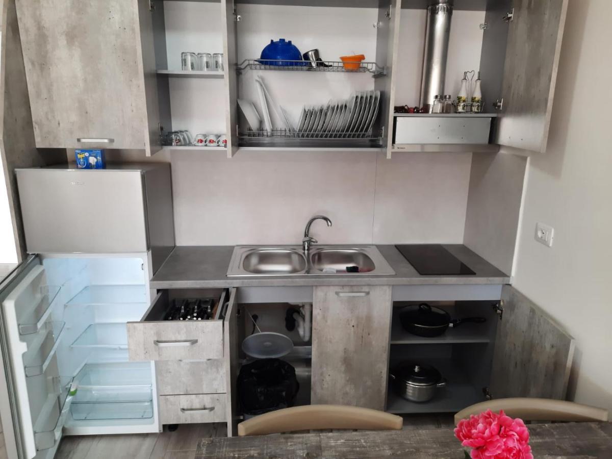 Disy Apartments Vlorë Εξωτερικό φωτογραφία
