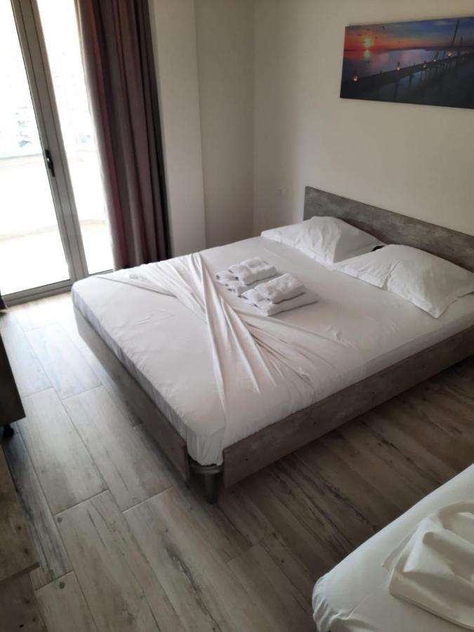 Disy Apartments Vlorë Εξωτερικό φωτογραφία
