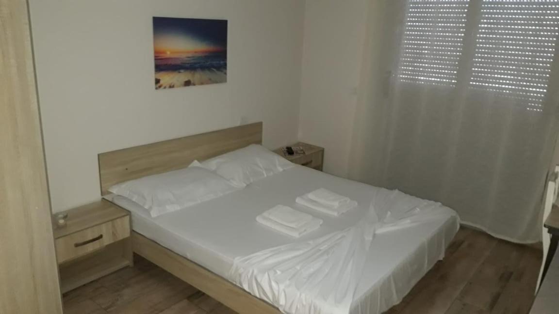Disy Apartments Vlorë Δωμάτιο φωτογραφία