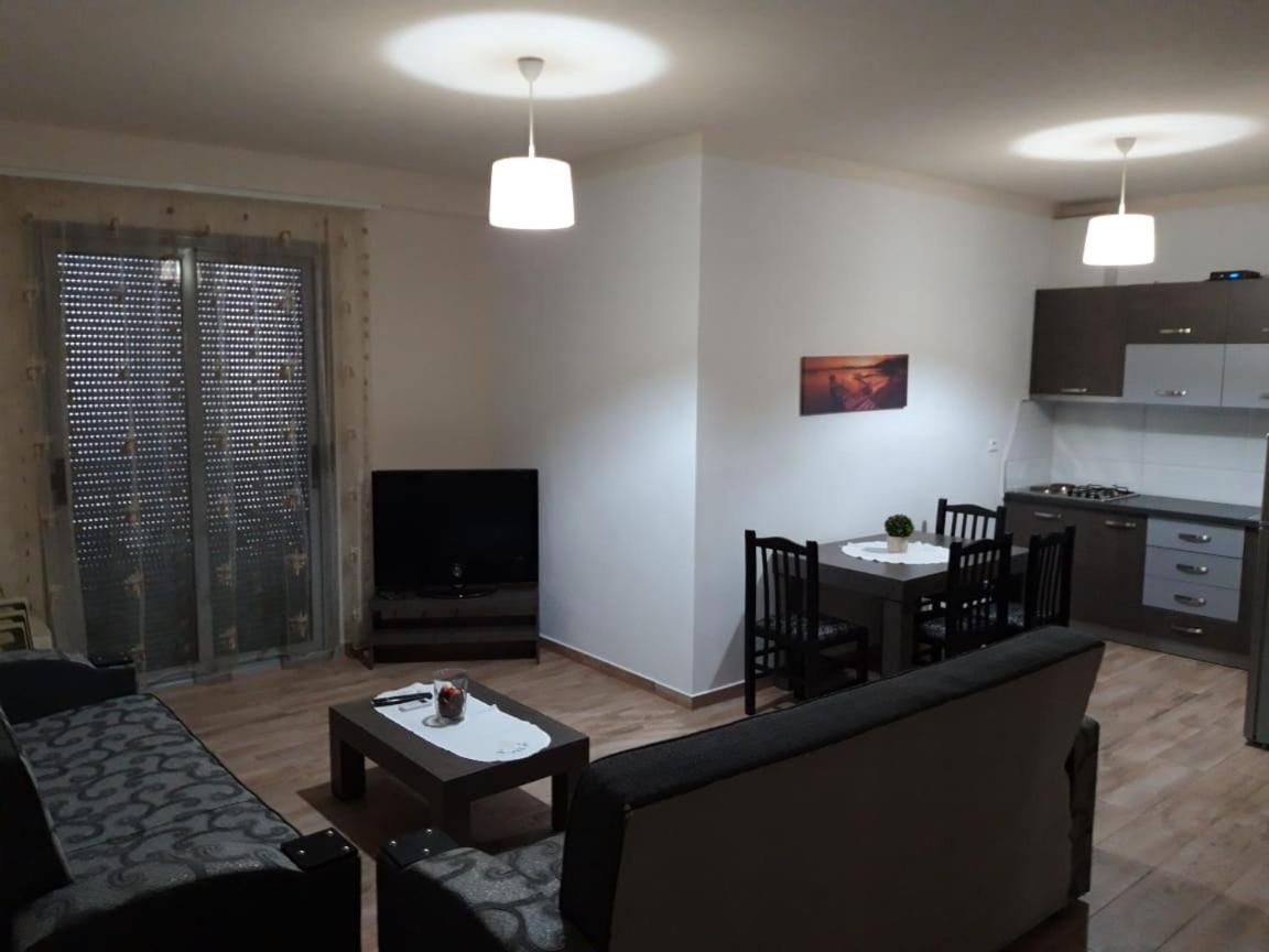 Disy Apartments Vlorë Δωμάτιο φωτογραφία
